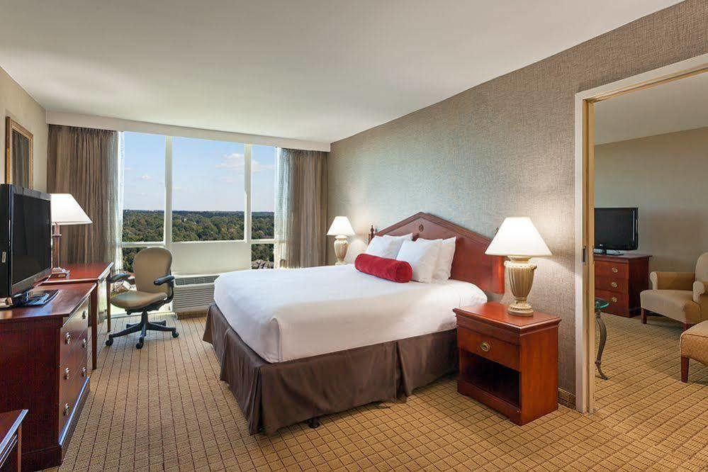 Ramada Plaza By Wyndham Atlanta Downtown Capitol Park Hotell Exteriör bild